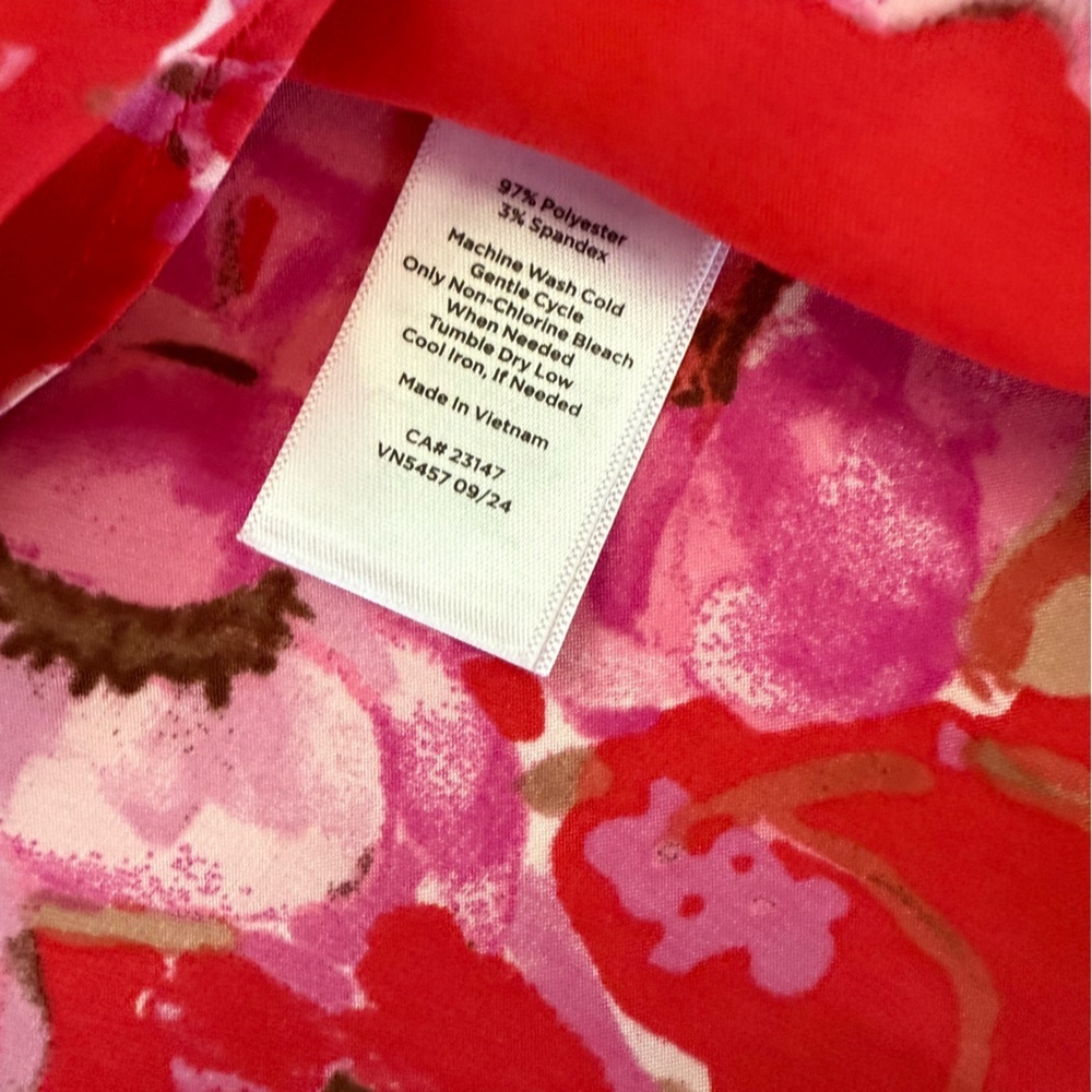 Talbots Small Petite Red Floral Satin V Neck Blouse - Picture 4 of 6